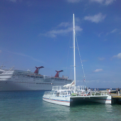 The snorkel trip catamaran